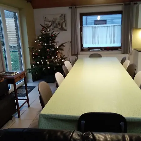 Ferme Hurlet بيت للعطل *